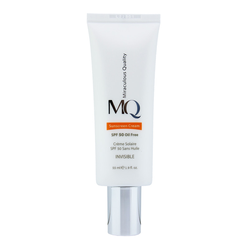 کرم ضدآفتاب بیرنگ ام کیو SPF50 مدل INVISIBLE، مناسب پوستهای چرب، حجم 55 میلیلیتر